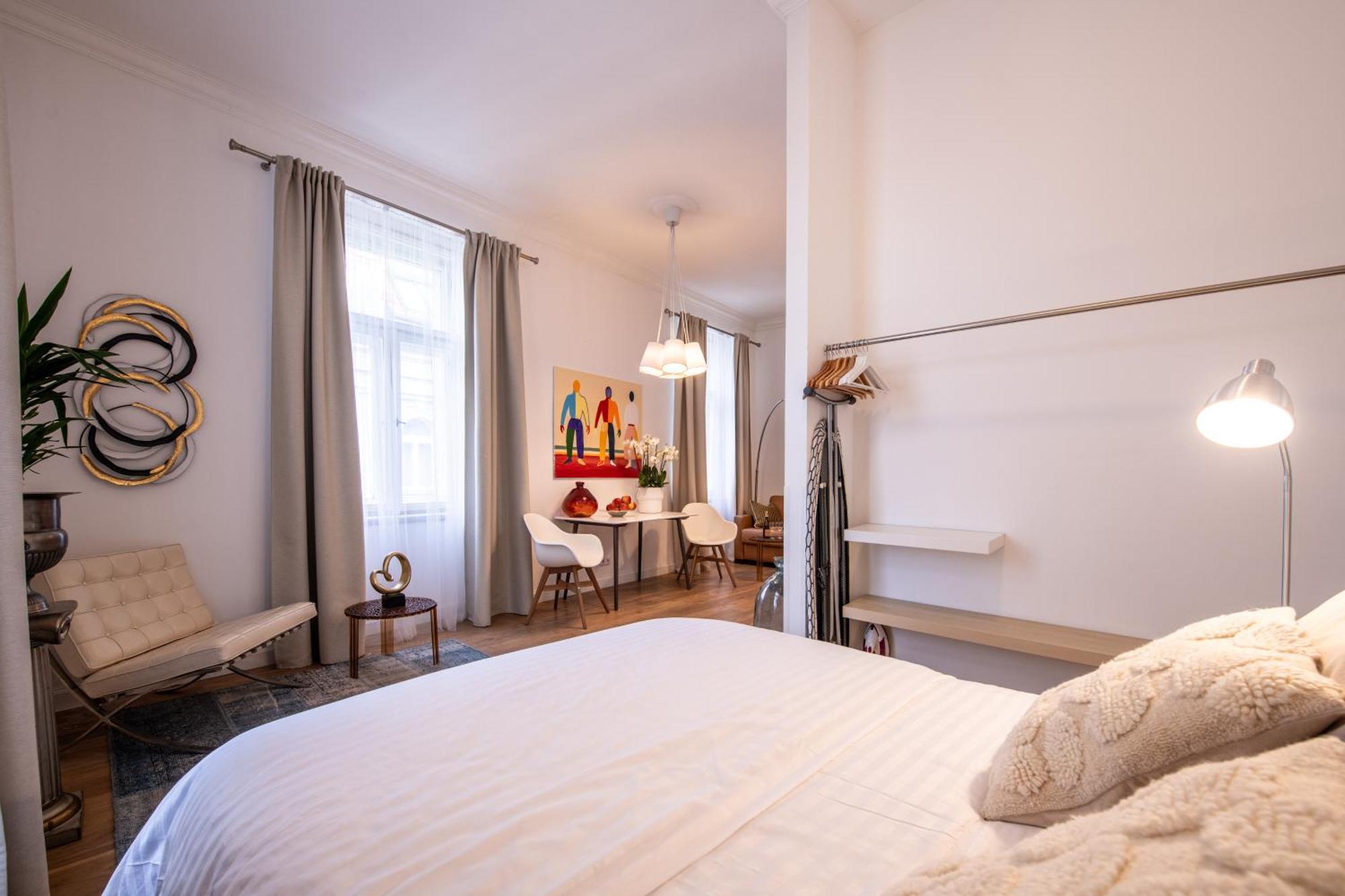 Modern Downtown Apt - Renovated, On Ideal Location Prague Extérieur photo
