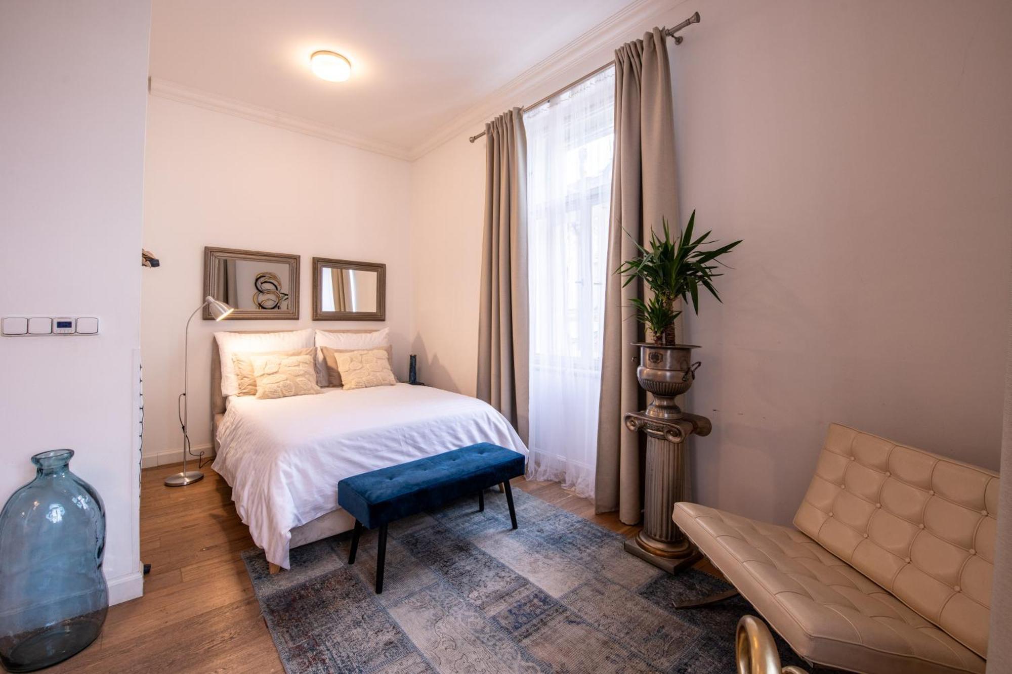 Modern Downtown Apt - Renovated, On Ideal Location Prague Extérieur photo
