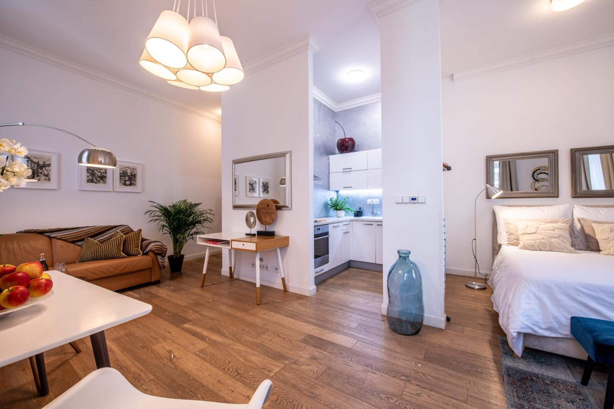 Modern Downtown Apt - Renovated, On Ideal Location Prague Extérieur photo